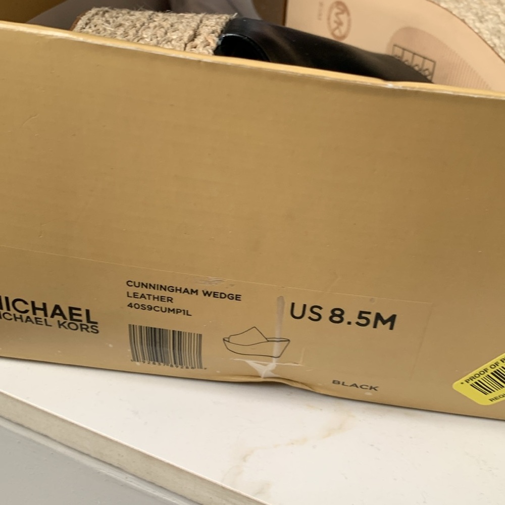 New Michael Kors Black Leather Cunningham Wedge size 8.5 - Picture 6 of 7